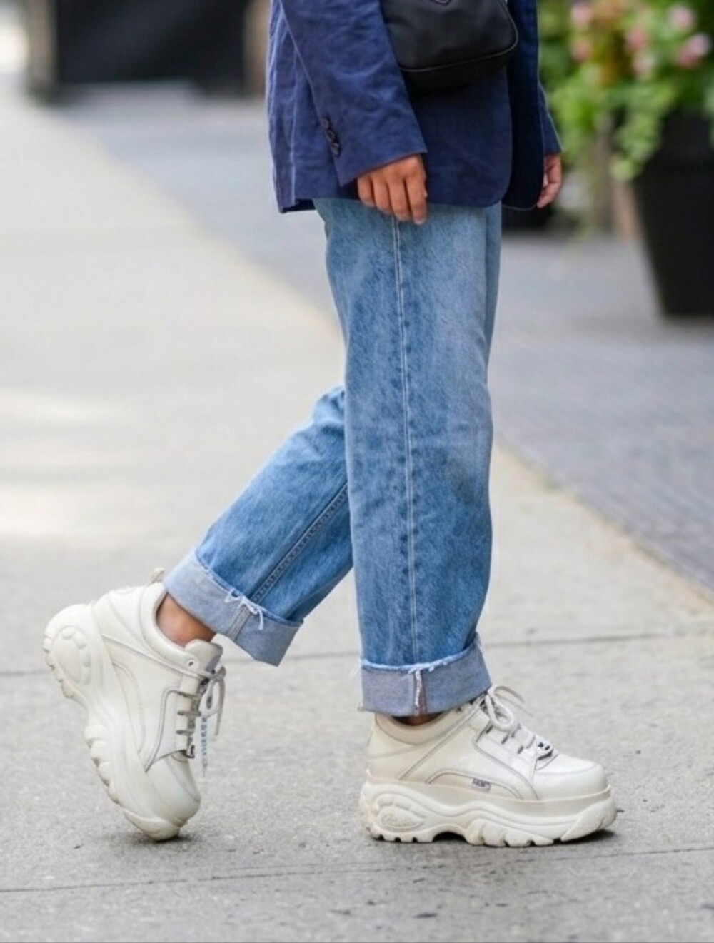Buffalo David Bitton Cream Patent Platform Sneakers Us 38